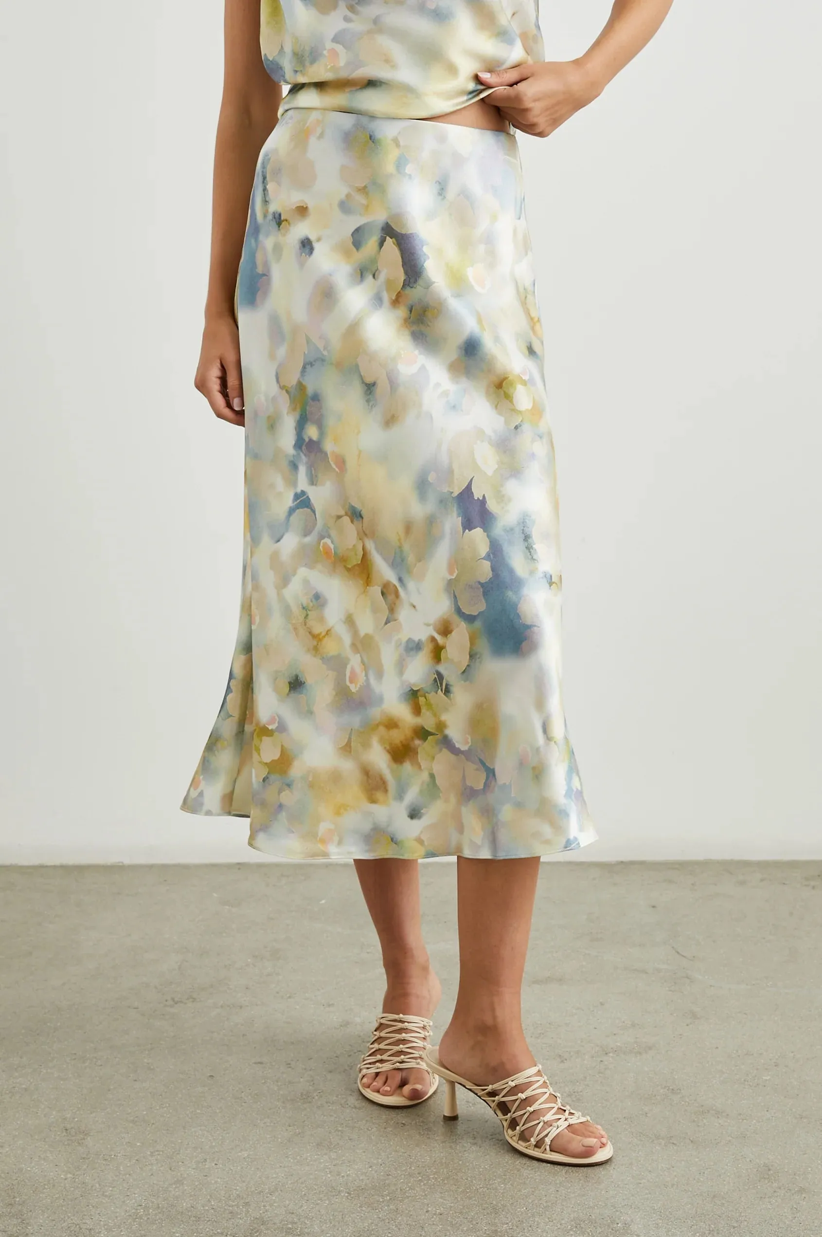 Anya Skirt - Diffused Blossom