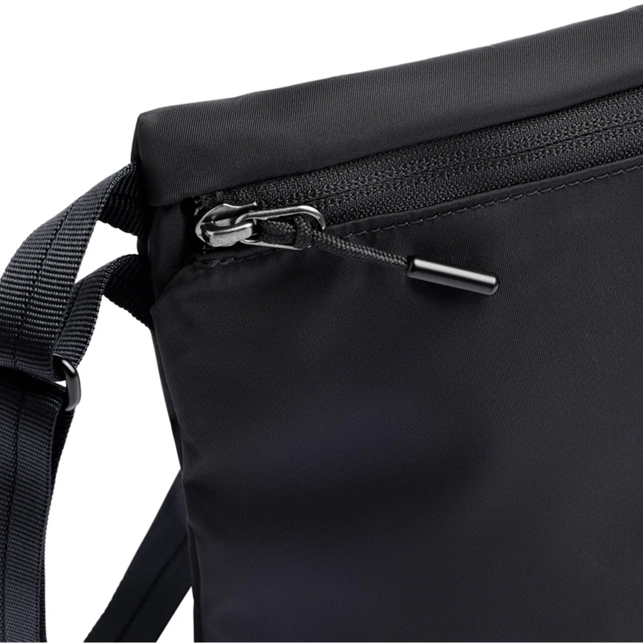 Bellroy Laneway Sacoche Bag Ink