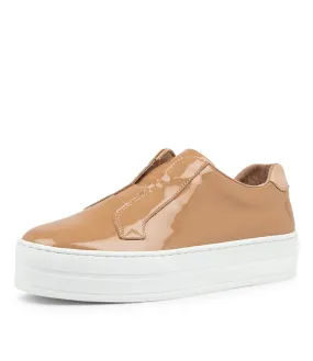 DJANGO & JULIETTE Shia Camel White Sole Patent Leather Sneakers