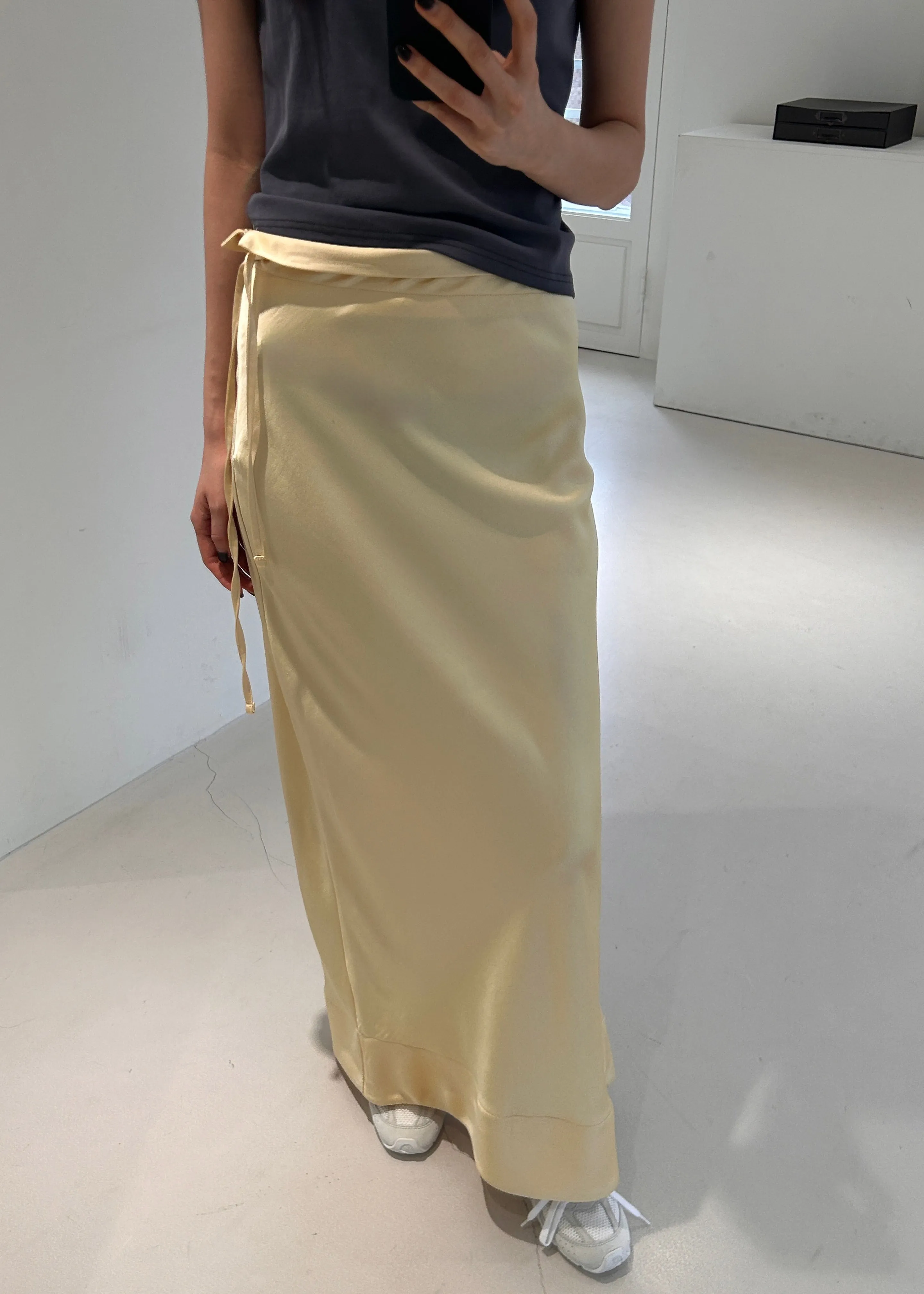 Siovhan Satin Skirt - Yellow