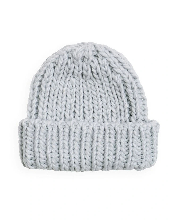 Winter's Kiss Beanie in Grey